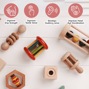 Ariro Toys Wooden rattle - Dumbbell with rings - ARR001