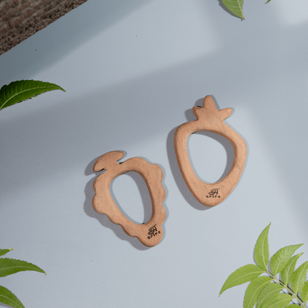 Ariro Toys Wooden Teethers - Grape & Carrot - ARTS005