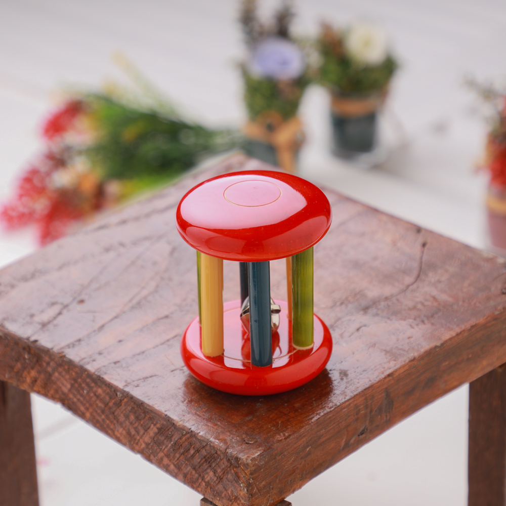 Ariro Toys Wooden rattle- Small tumbler Red