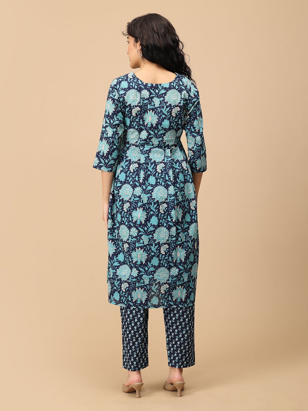 Back view of Azure Grace maternity and nursing kurta set with blue floral handblock print