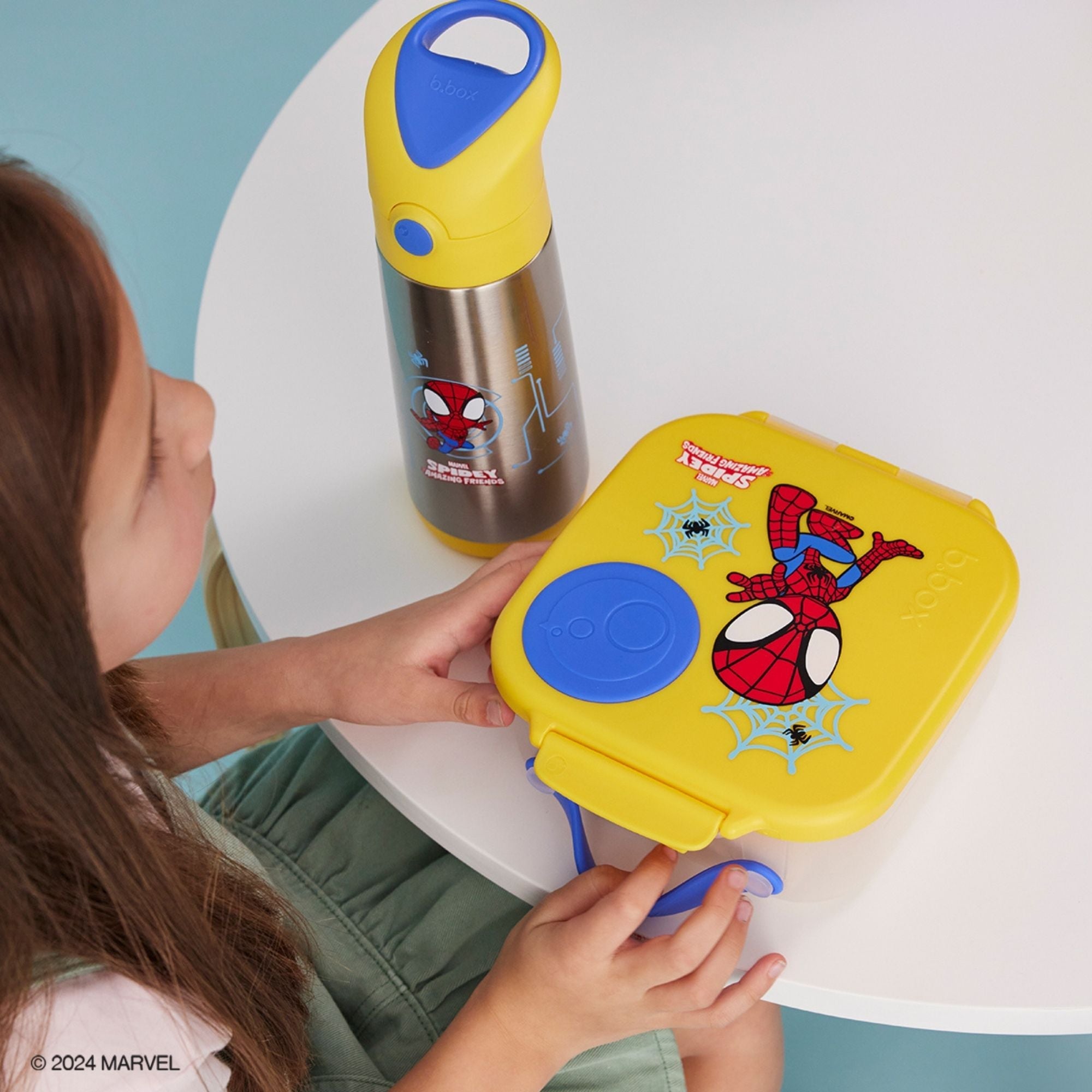 b.box Spidey Mini Lunchbox - Adjustable Divider, Flexi Fruit Holder & 1L Capacity - Multicolor - 4007MSS2