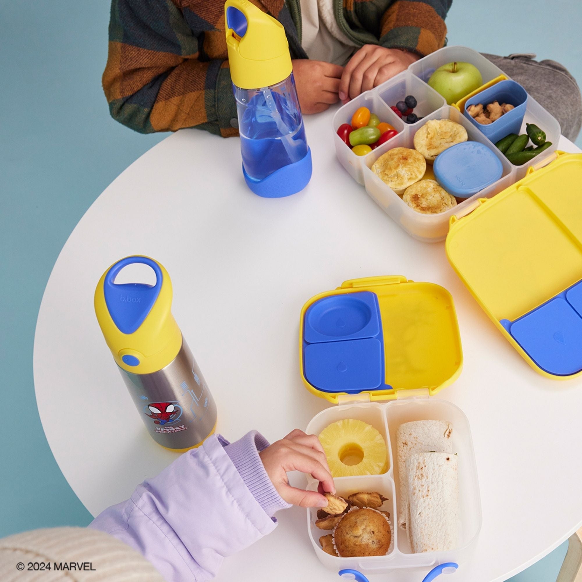 b.box Spidey Mini Lunchbox - Adjustable Divider, Flexi Fruit Holder & 1L Capacity - Multicolor - 4007MSS2