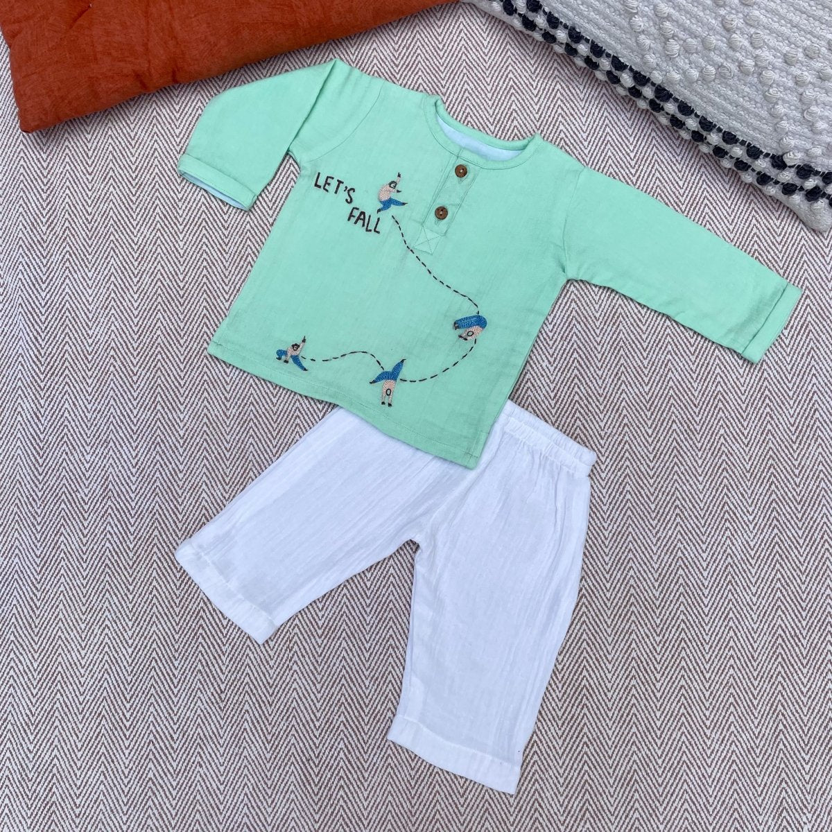 Bhaakur Lets Fall Muslin set - Wrinkled Set_Fall_1