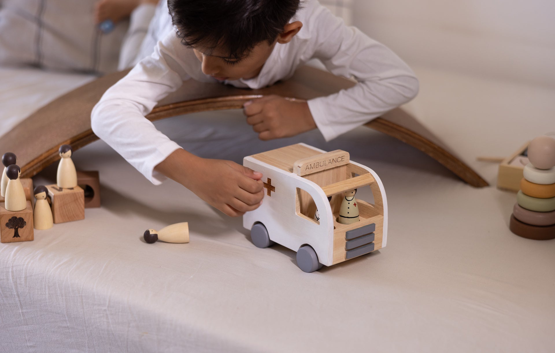 Birch & Bug Care - Cruiser Ambulance - Wooden Vehicles