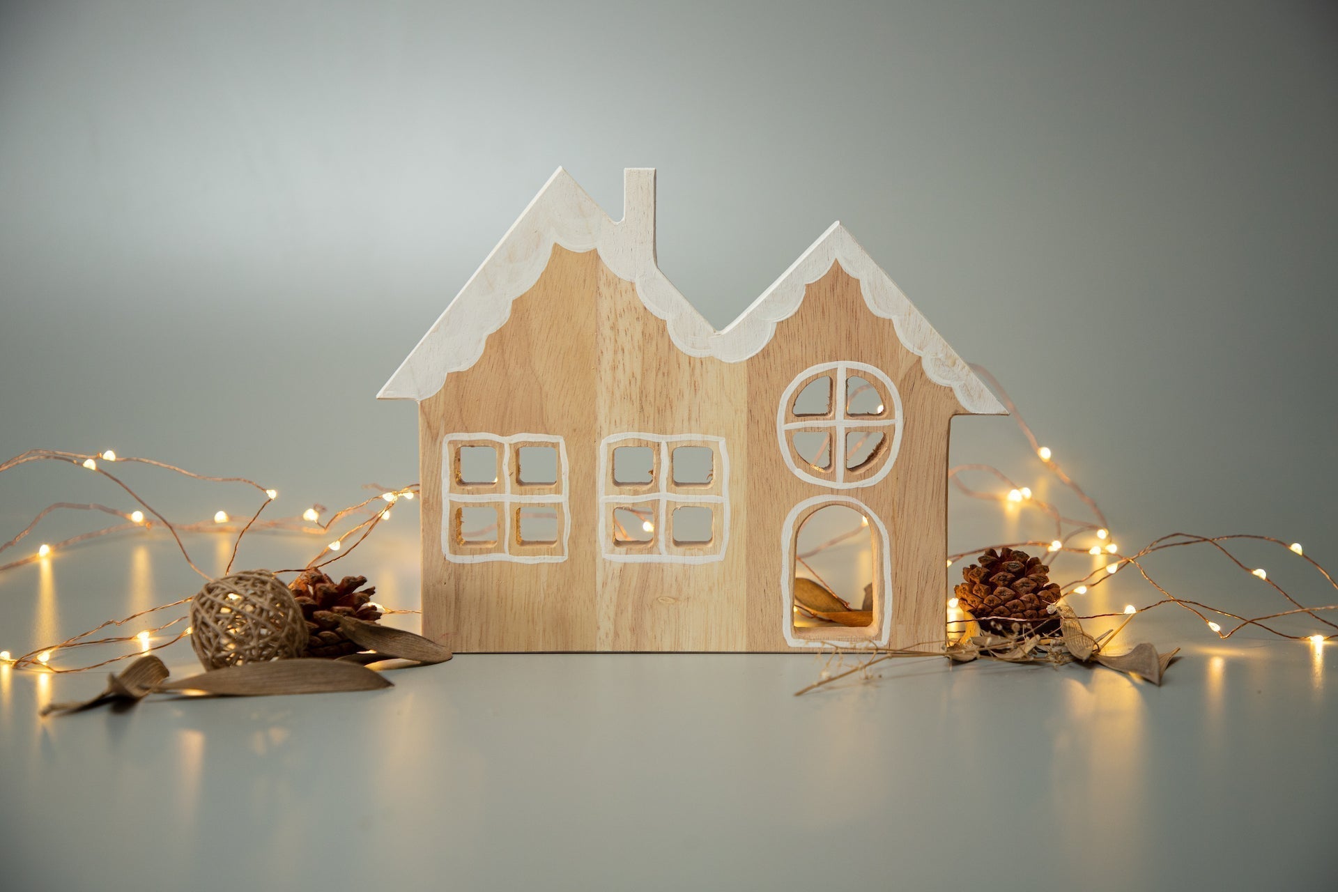 Birch & Bug Christmas Gingerbread House - Christmas Decor