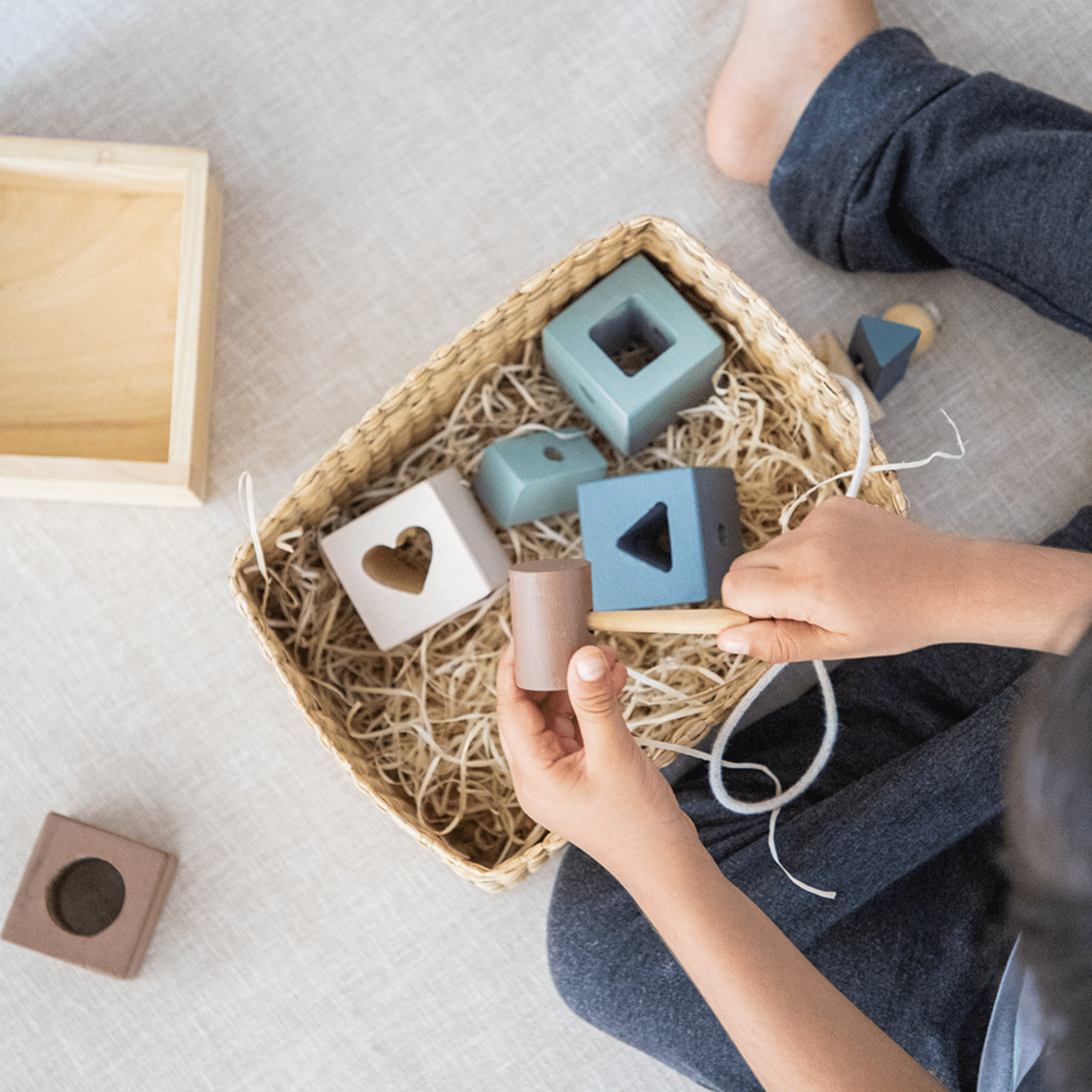 Birch & Bug Lacing Toy - BBLT0601