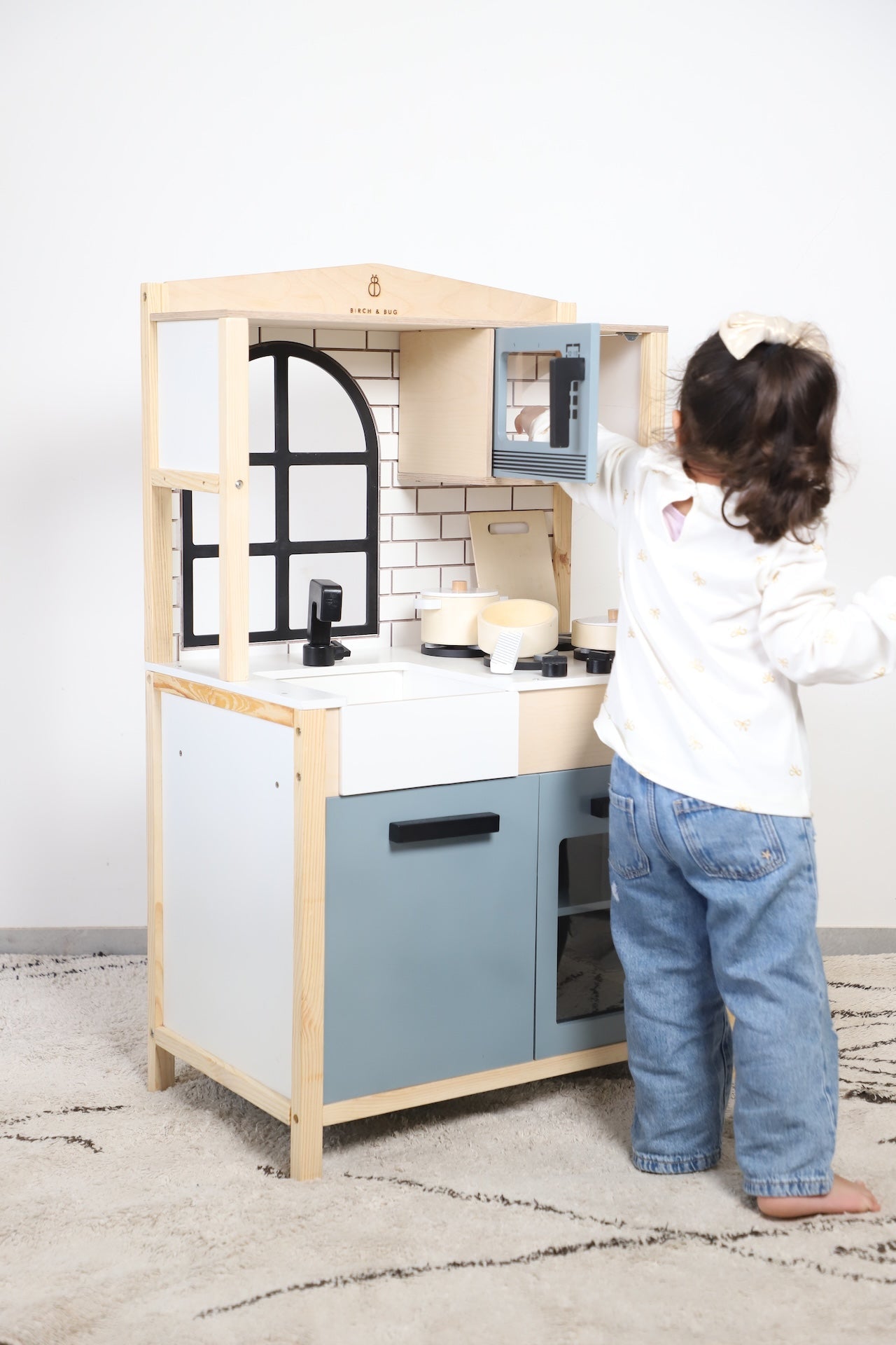 Birch & Bug WonderKitchen – Premium Wooden Play Kitchen - Pretend & Play Toys