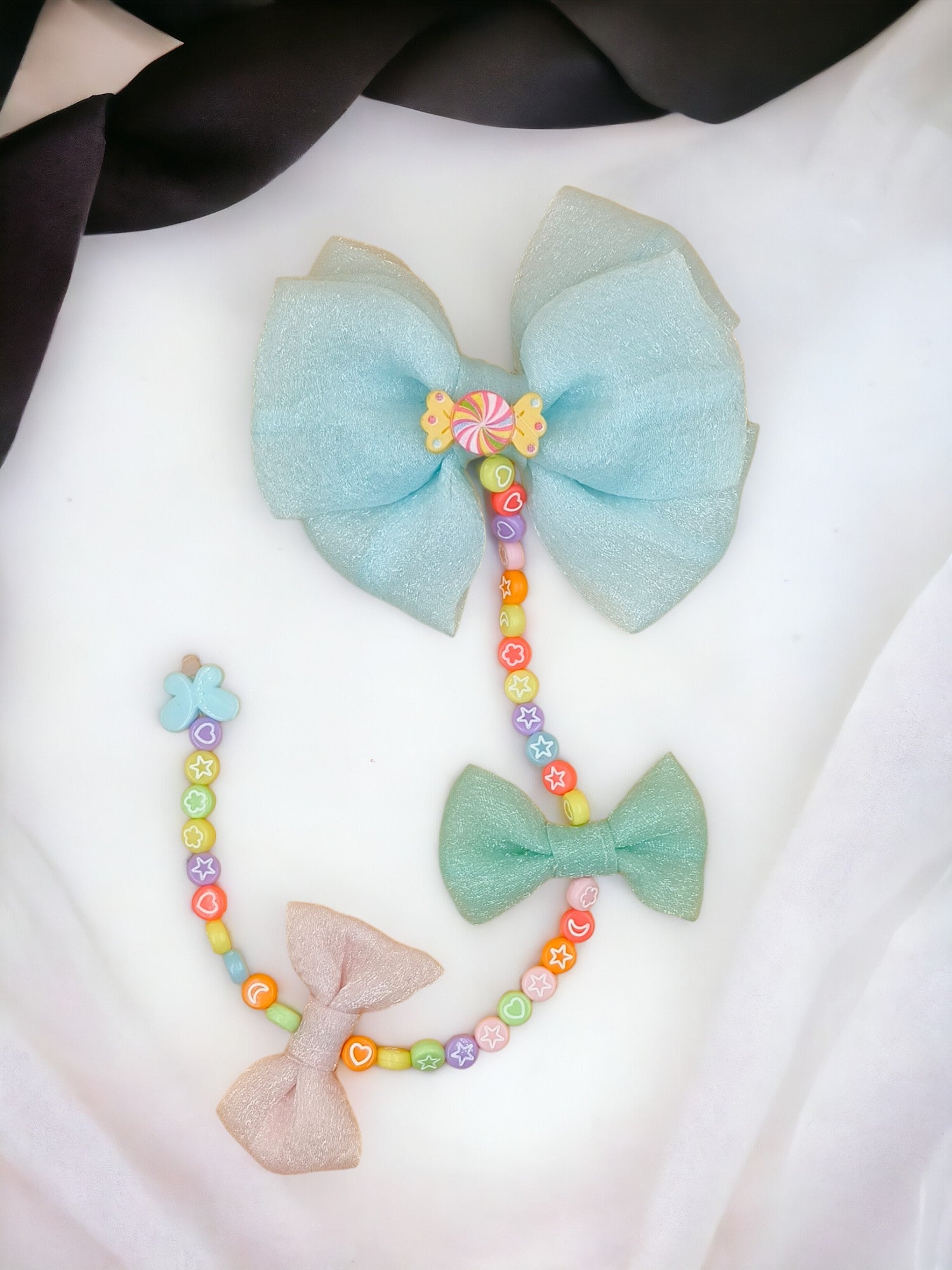 CHOKO Beads String Attached Shiny Green Bowie Hairclip