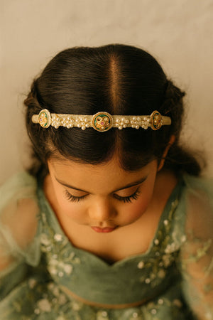 CHOKO Girls Pearl Headband with Kundan Discs & Golden Thread Base - Cream | Kids Accessory - Hair Accessories