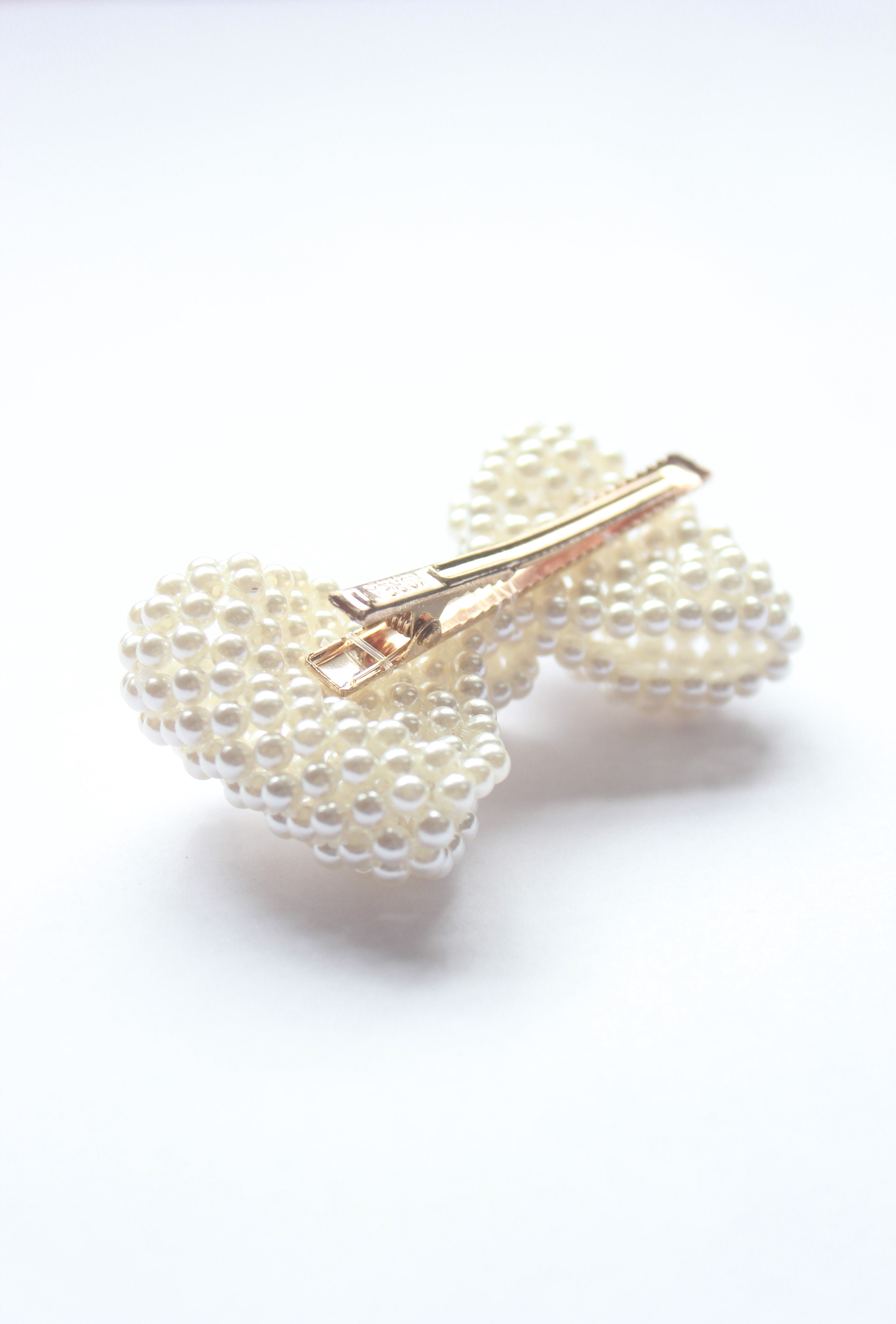 CHOKO Off White Bow Detailing Hairclip - Off White - CHK211