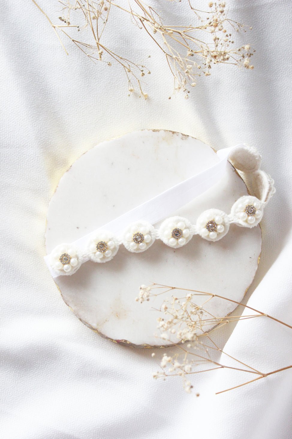 CHOKO Pearl Flower Detailing Headband - White - CHK013