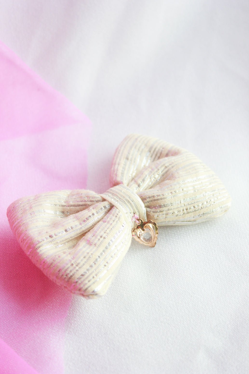 CHOKO Set of 3 Pastel Cotton Bow Hairclips with Heart Charms - CHK302
