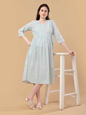 Chroma Chaos Maternity And Nursing Dress - S Maternity Casual Dress