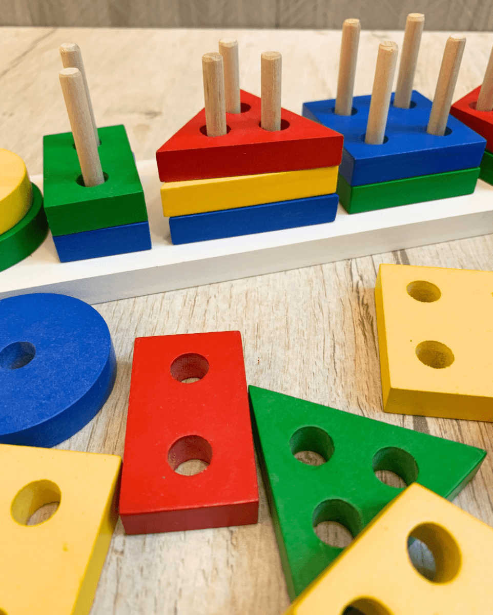 Earthytweens 5 Shapes Large Wooden Geometric Sorter - ET124