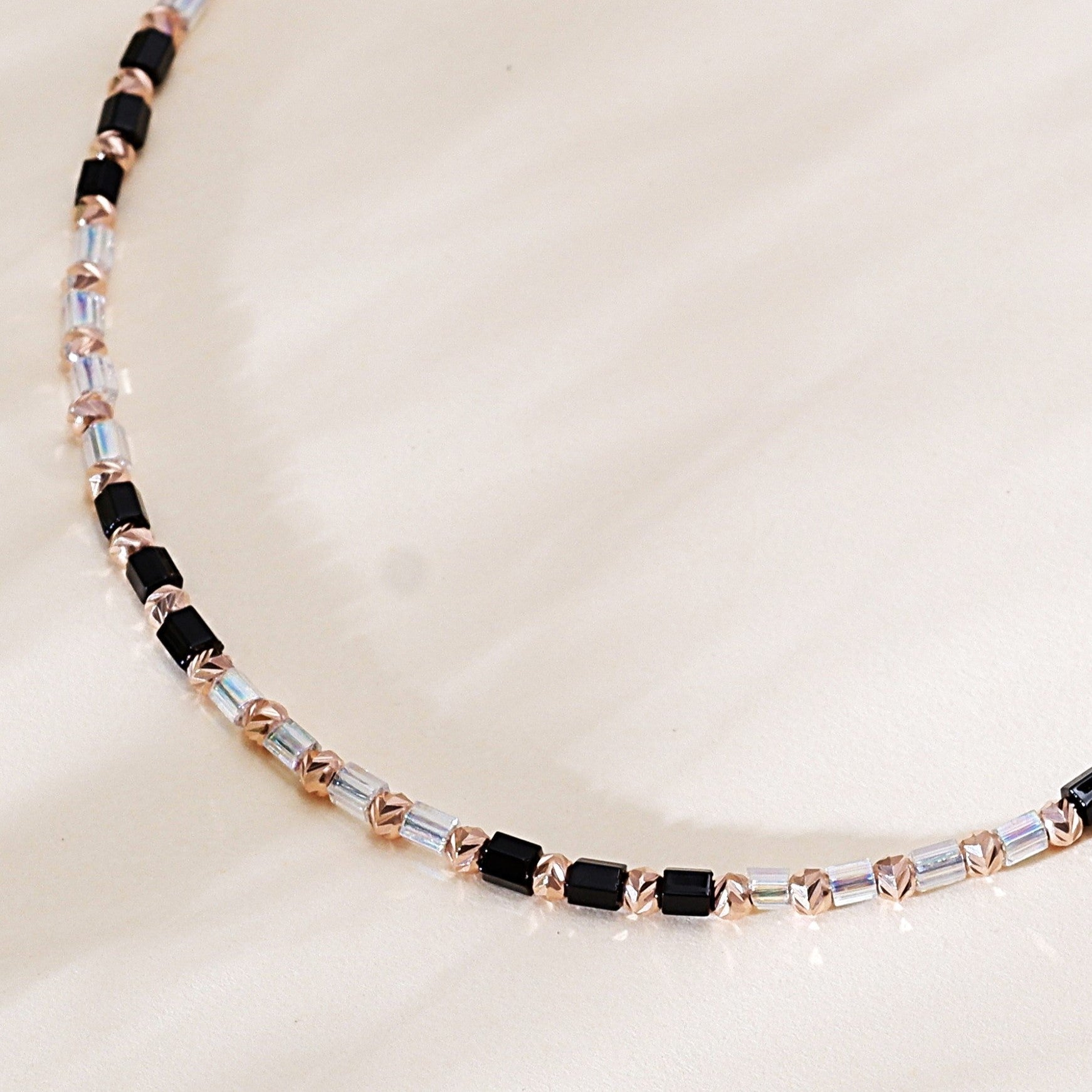 Elegante Women - Black Beads Anklet - AN2084