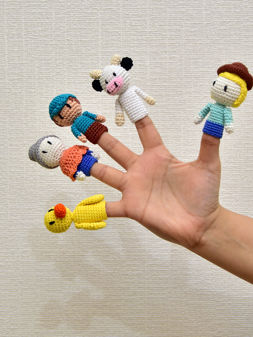 Happy Threads | Ranch Pals Finger Puppets – Handcrafted Amigurumi Farm Animal Set | Soft & Imaginative Toy for Kids