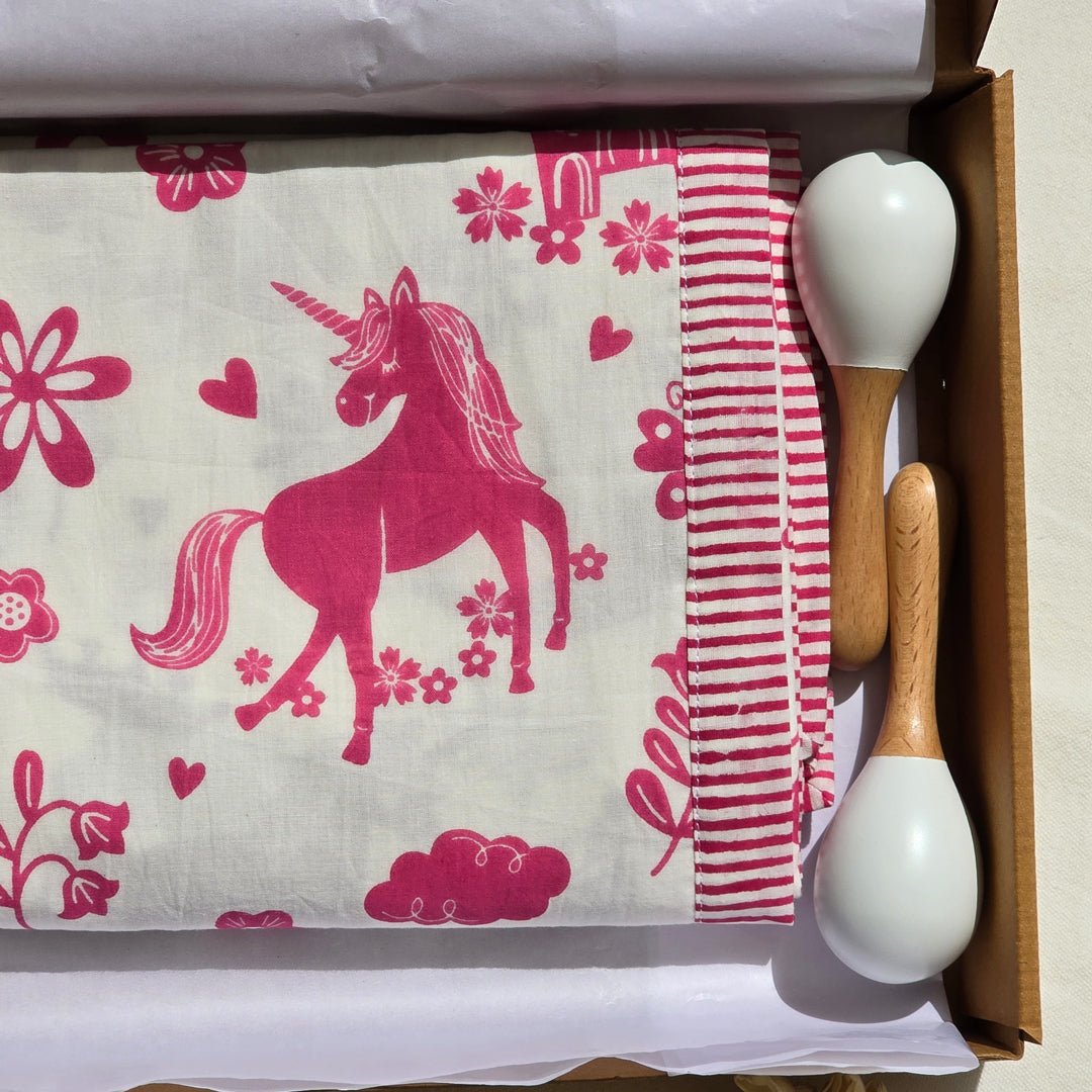 Gudgoodie Baby Gift Set Muslin Dohar and Maracas - Magical Unicorns - GFDH045T13