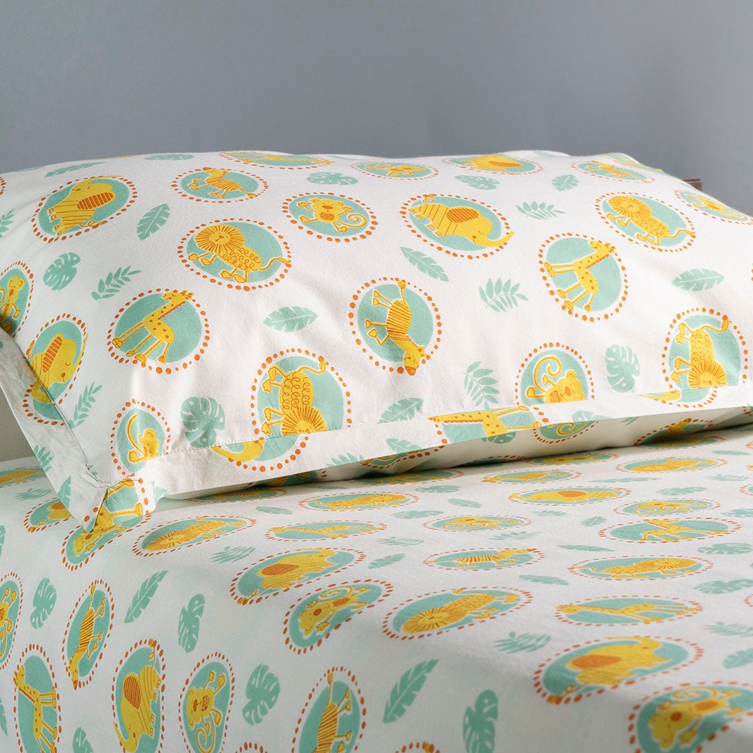 Gudgoodie Flat Crib Bedsheet - 100% Cotton Percale - Jungle Safari - BLBS032C13