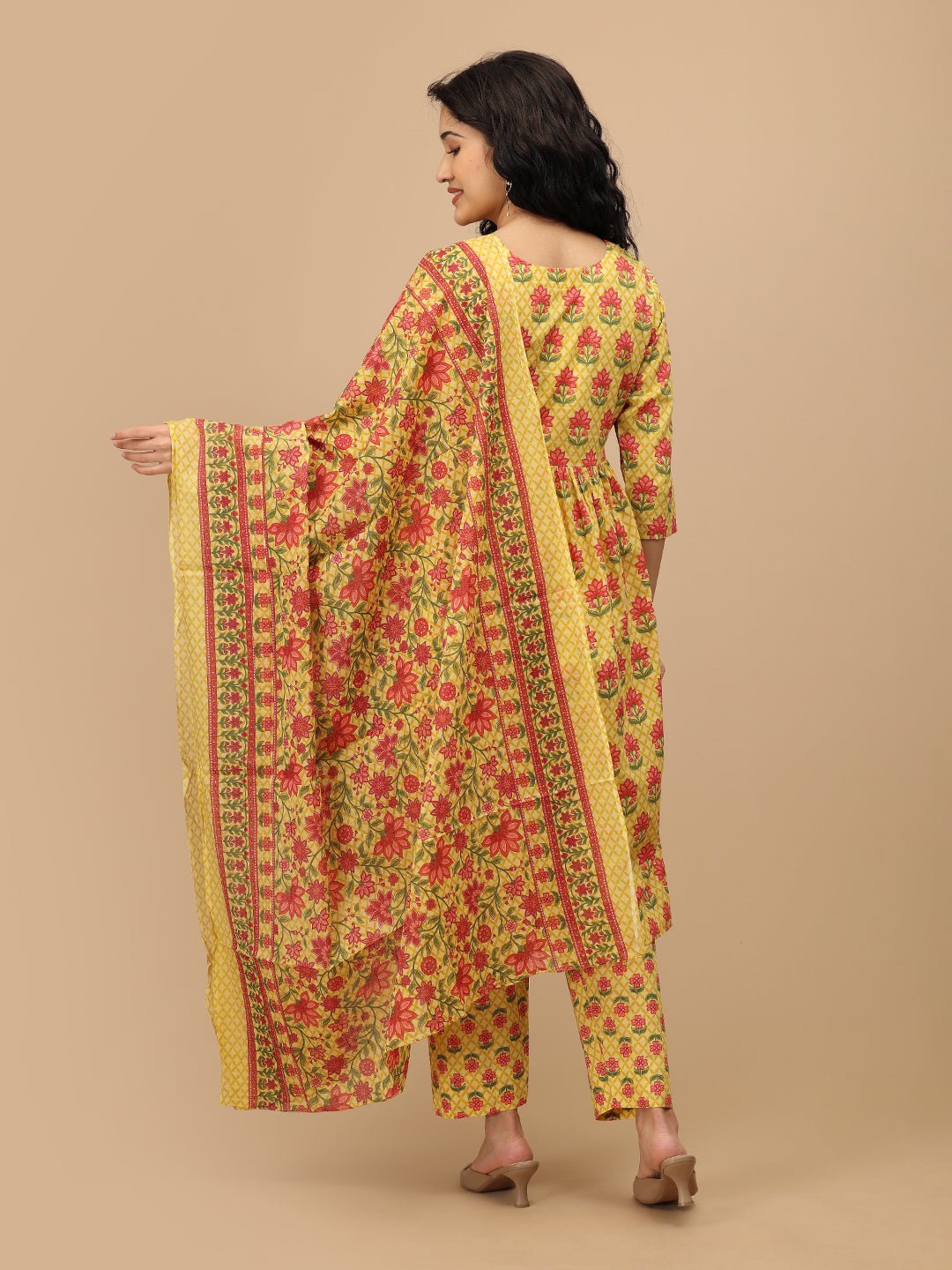 Back view of Gulmohar Grace maternity kurta set with floral printed dupatta from The Mom Store