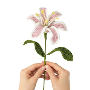 Happy Threads Crochet Lily Flowers light pink | The Mom Store - Single stem flowers