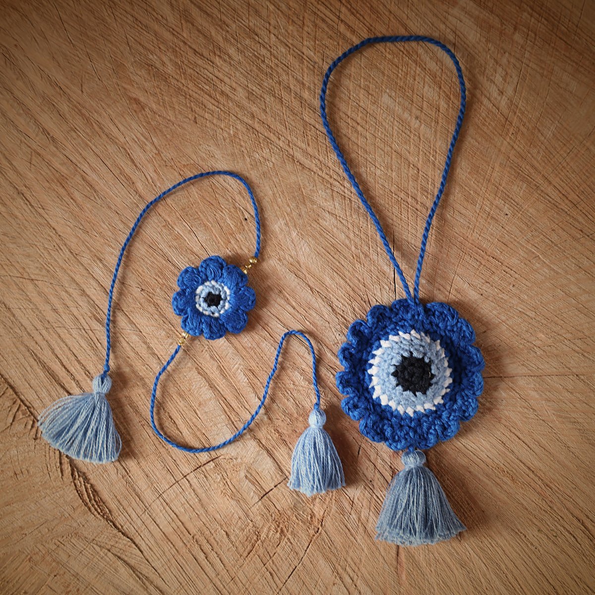 Himalayan Blooms EE Bunting and Rakhi - HBrtg - ee - 00
