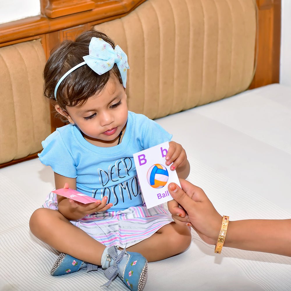 iLearnNgrow Baby's First Alphabets Flash Cards - Baby's First Alphabets Flash Cards