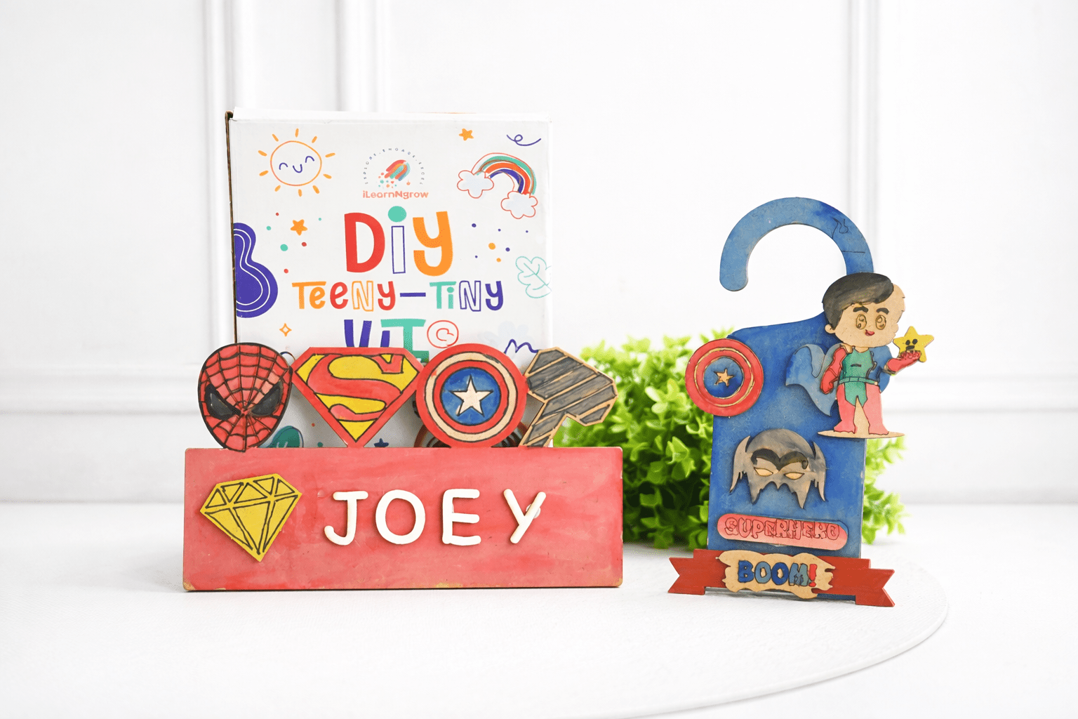 ilearnngrow Teeny Tiny DIY Super hero Name plate - DIY Kits