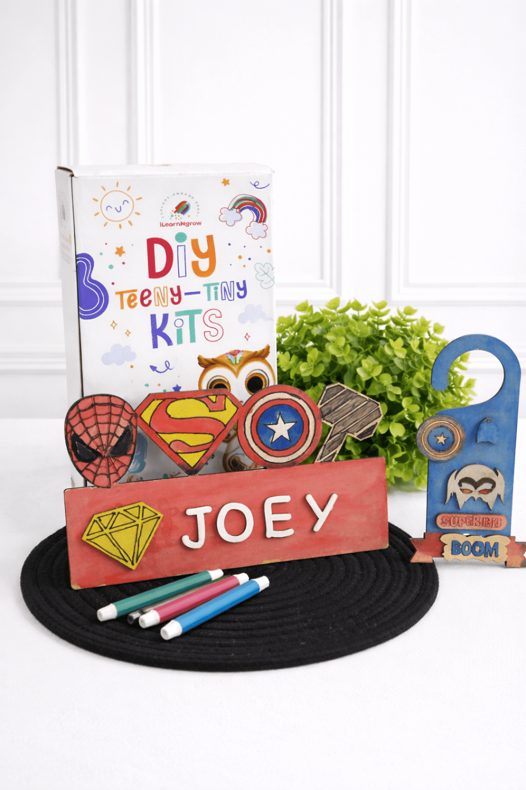 ilearnngrow Teeny Tiny DIY Super hero Name plate - DIY Kits