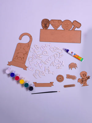 ilearnngrow Teeny Tiny Superhero Theme Name Plate and Door Knob - ILGTTUSHDKNP