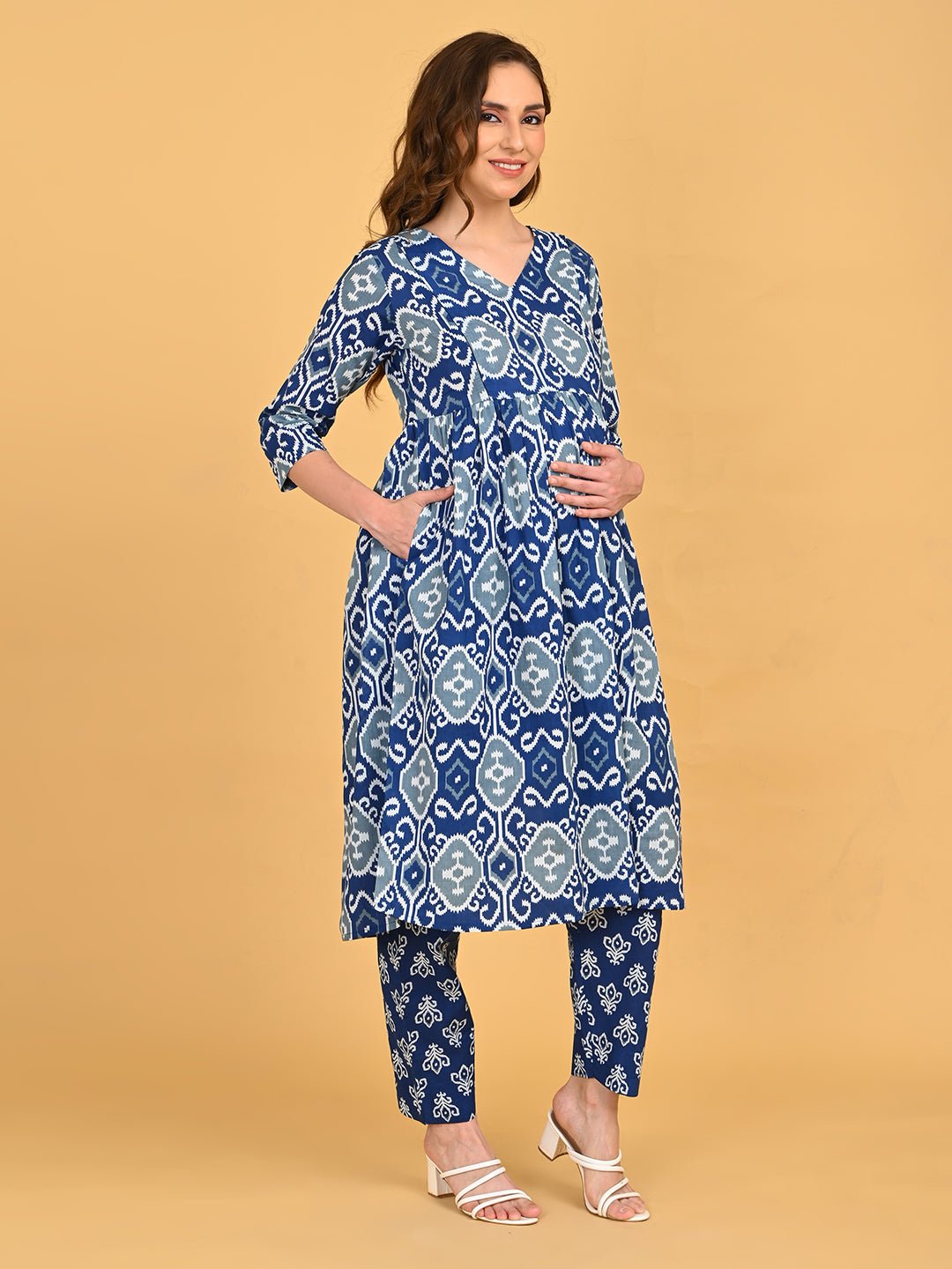 Indigo Mode Maternity and Nursing Kurta Set  featuring V-neckline and three-quarter sleeves.