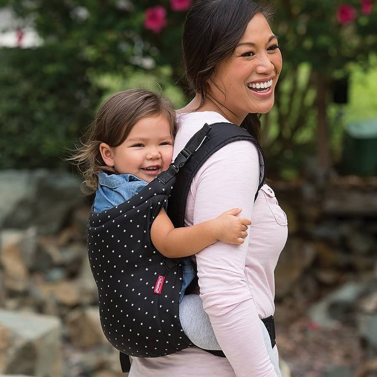 Infantino Zip Ergonomic Travel Carrier (2 - way) Black - 5308