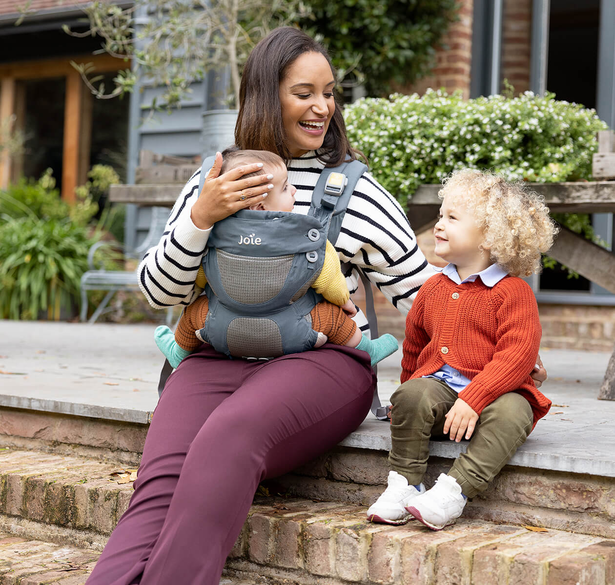 Joie Baby Carrier Savvy Marina Birth+ to 16 kg - V1907ACMNA990