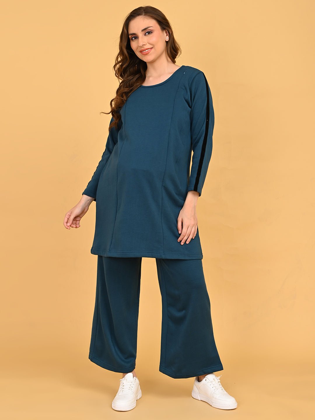Front view of Keepin’ It Teal maternity and nursing co-ord set with long sleeves and wide-leg pants.