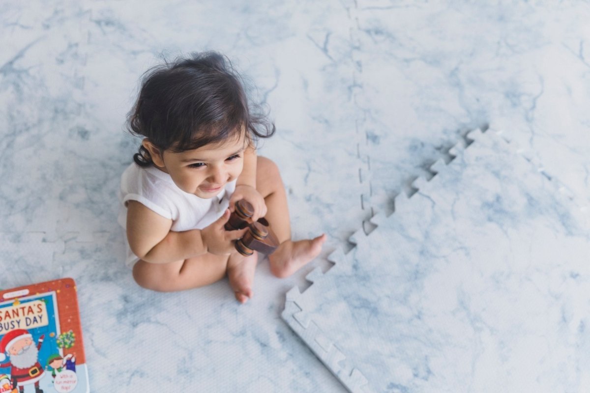 Kind and Me Aqua Blue Set in White Playmat- Marble - MA-WH-BL