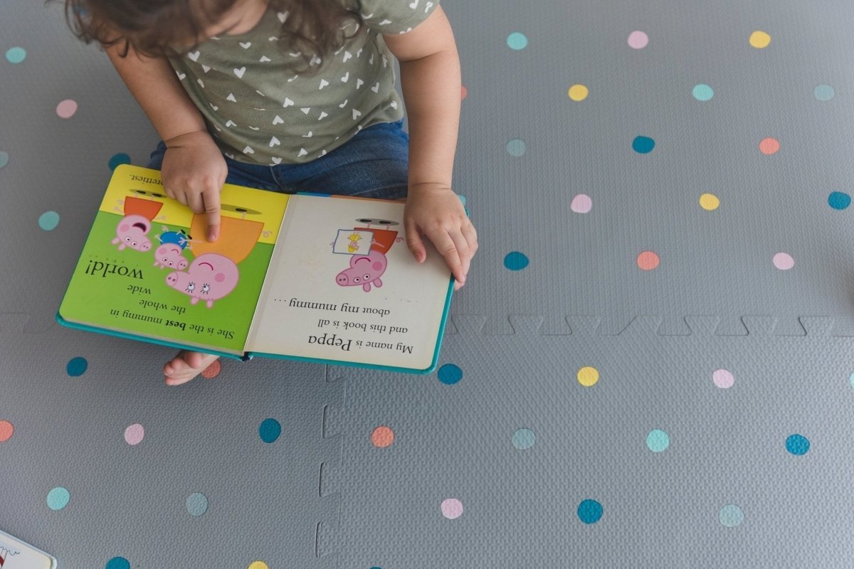 Kind and Me Coloured Polka Set in Grey Playmat- Dotty - PO-GR-MU