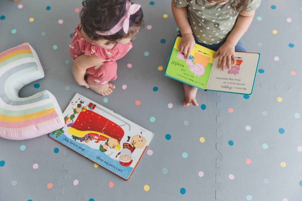 Kind and Me Coloured Polka Set in Grey Playmat- Dotty - PO-GR-MU