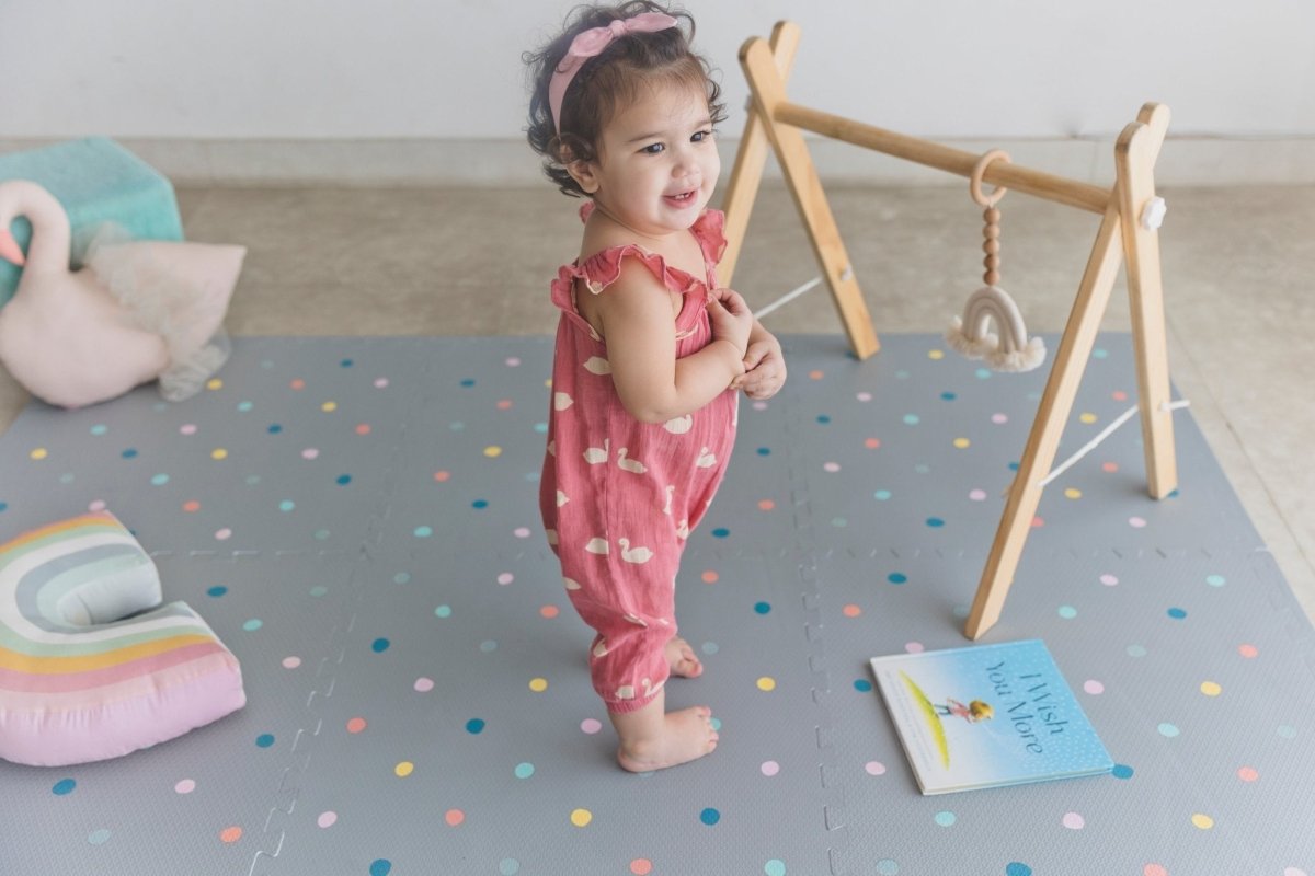 Kind and Me Coloured Polka Set in Grey Playmat- Dotty - PO-GR-MU