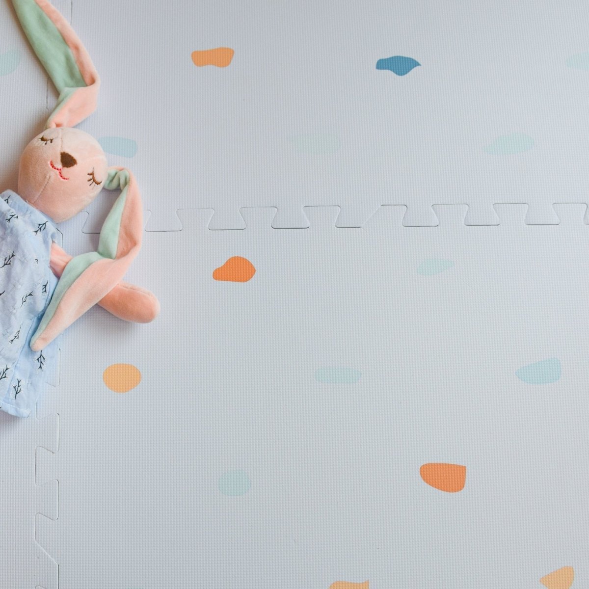Kind and Me Coloured Terrazzo Set in Powder Blue Playmat- Terrazzo - TE-WH-MU