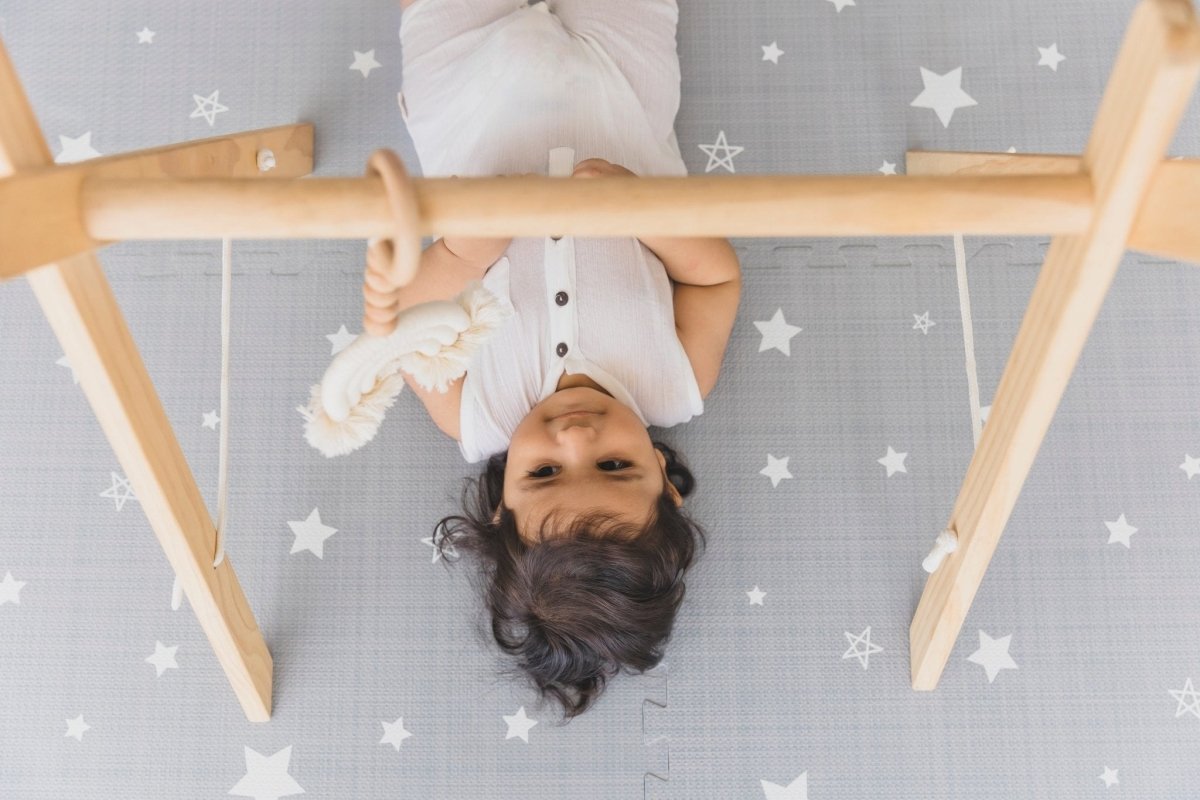 Kind and Me Dreamy White Stars Set in Grey Playmat (Set of 6) - ST-GR-WH