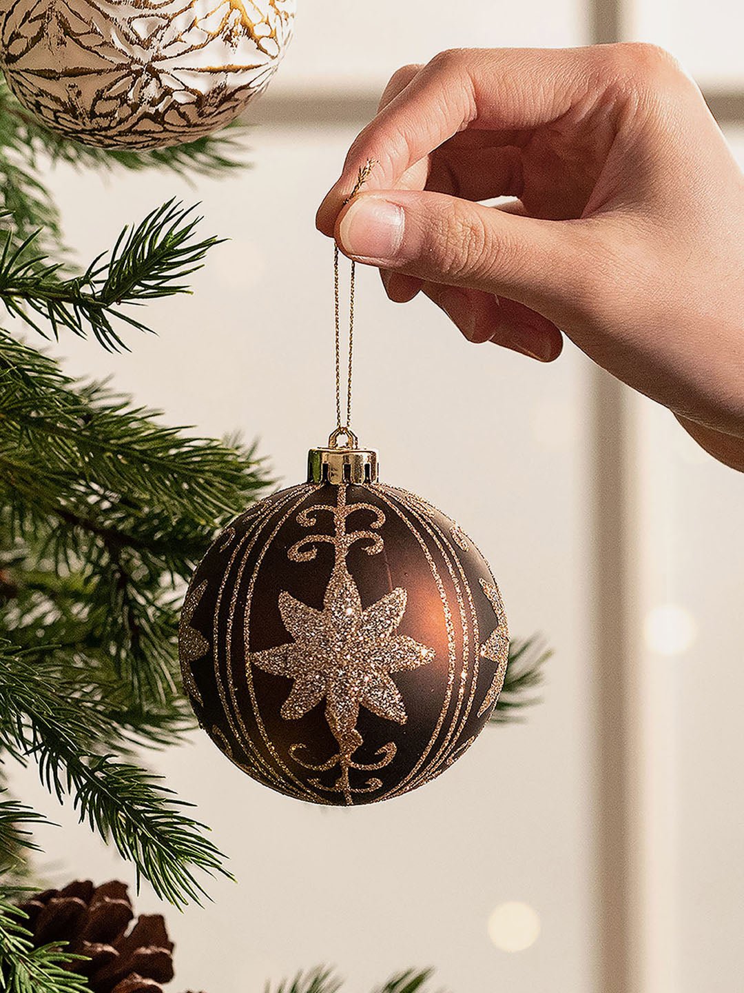 Little Surprise Box 60pcs Classic Christmas Balls tree hanging Xmas Decoration set. - 60MBGLPINCONE Christmas Decor