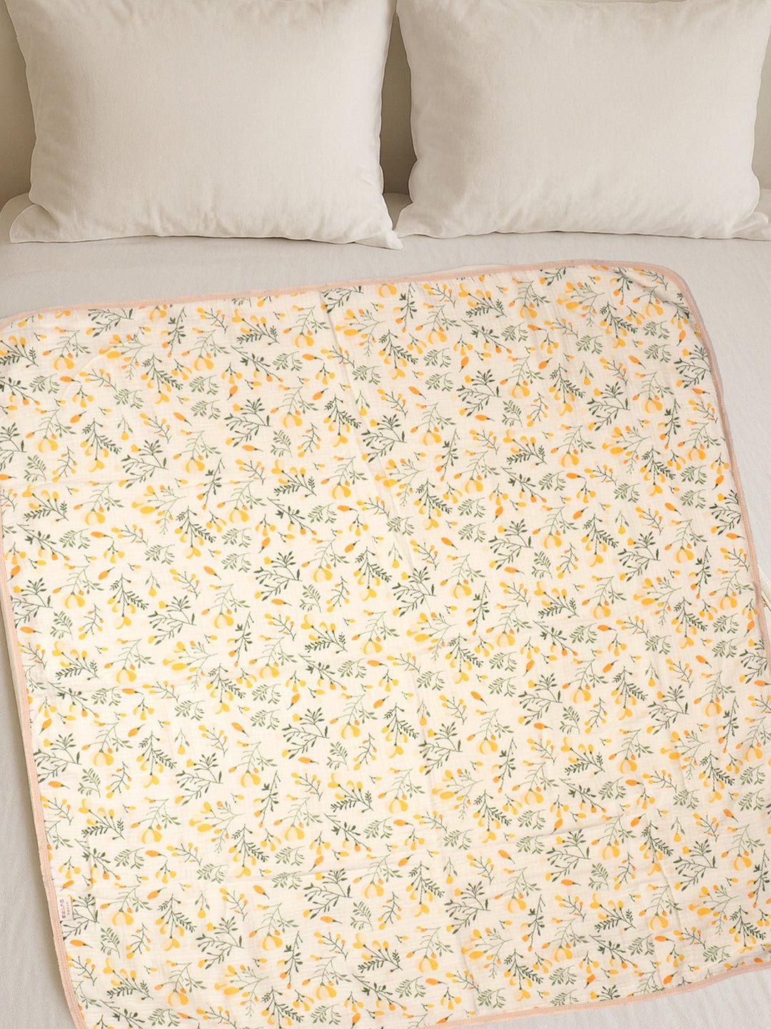 Little Surprise Box Muslin cotton blanket with 2 matching Napkins for Newborn & Infants - LSB - BKTNAPK - YELWFLOWR