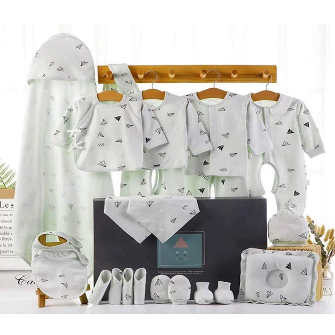 Little Surprise Box Newborn Baby Boy/Baby Girl 21pcs Gift Box - Mint green Baby Gift Sets