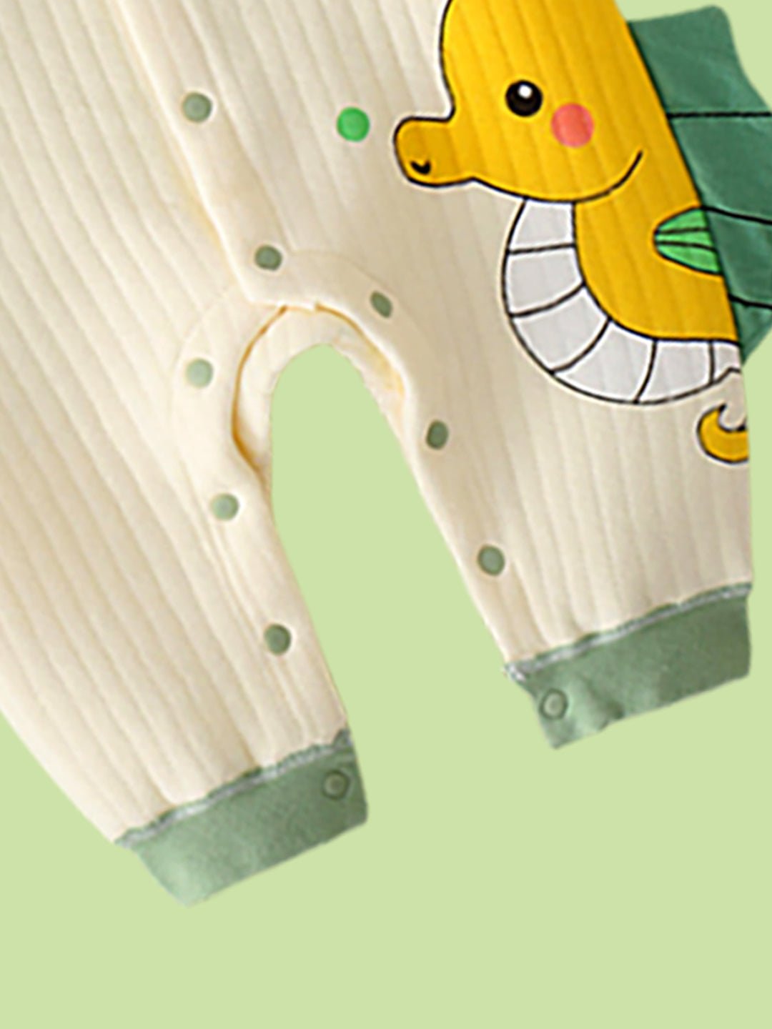 Little Surprise Box,20 pcs Green Tall Giraffe Birthday Gift Hamper set for Baby with travelling Suitcase, Winterwear - LSB - FSTBDAY - 20 - GRNGIRAFFE - SC