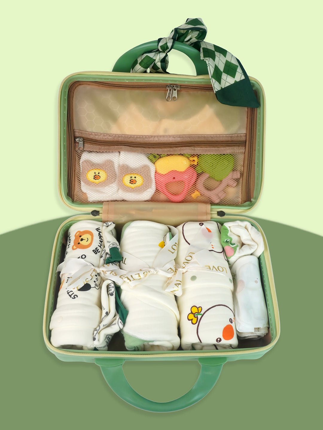 Little Surprise Box,20 pcs Green Tall Giraffe Birthday Gift Hamper set for Baby with travelling Suitcase, Winterwear - LSB - FSTBDAY - 20 - GRNGIRAFFE - SC