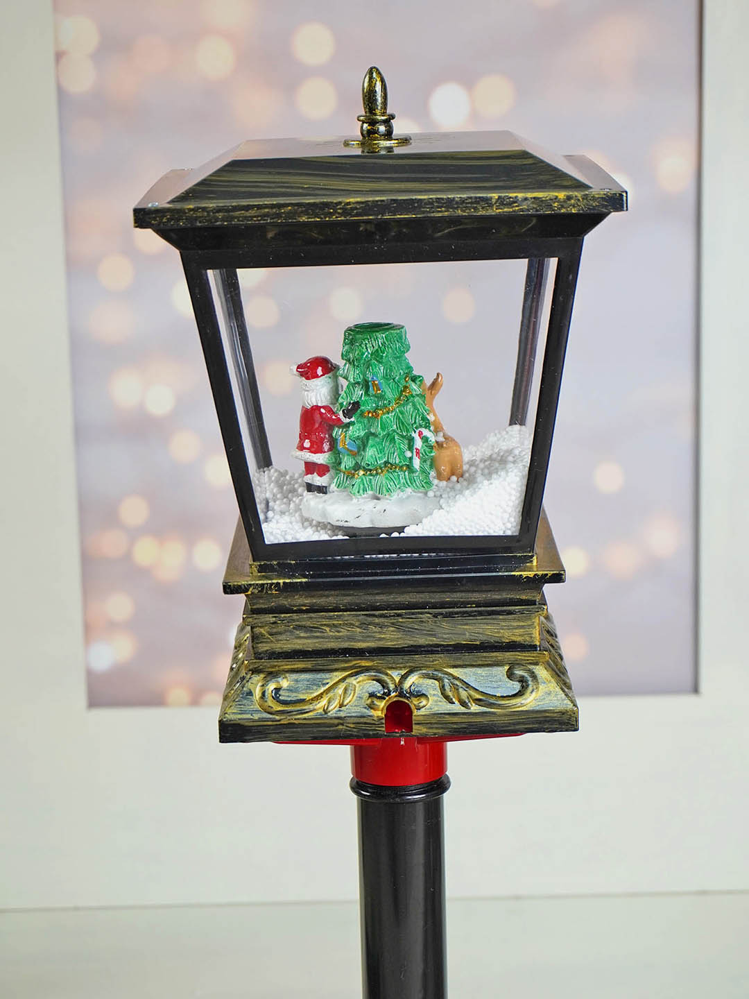 Little Surprise Box, 56 inches Christmas Theme Lamp Post and Snow Globe Christmas Décor