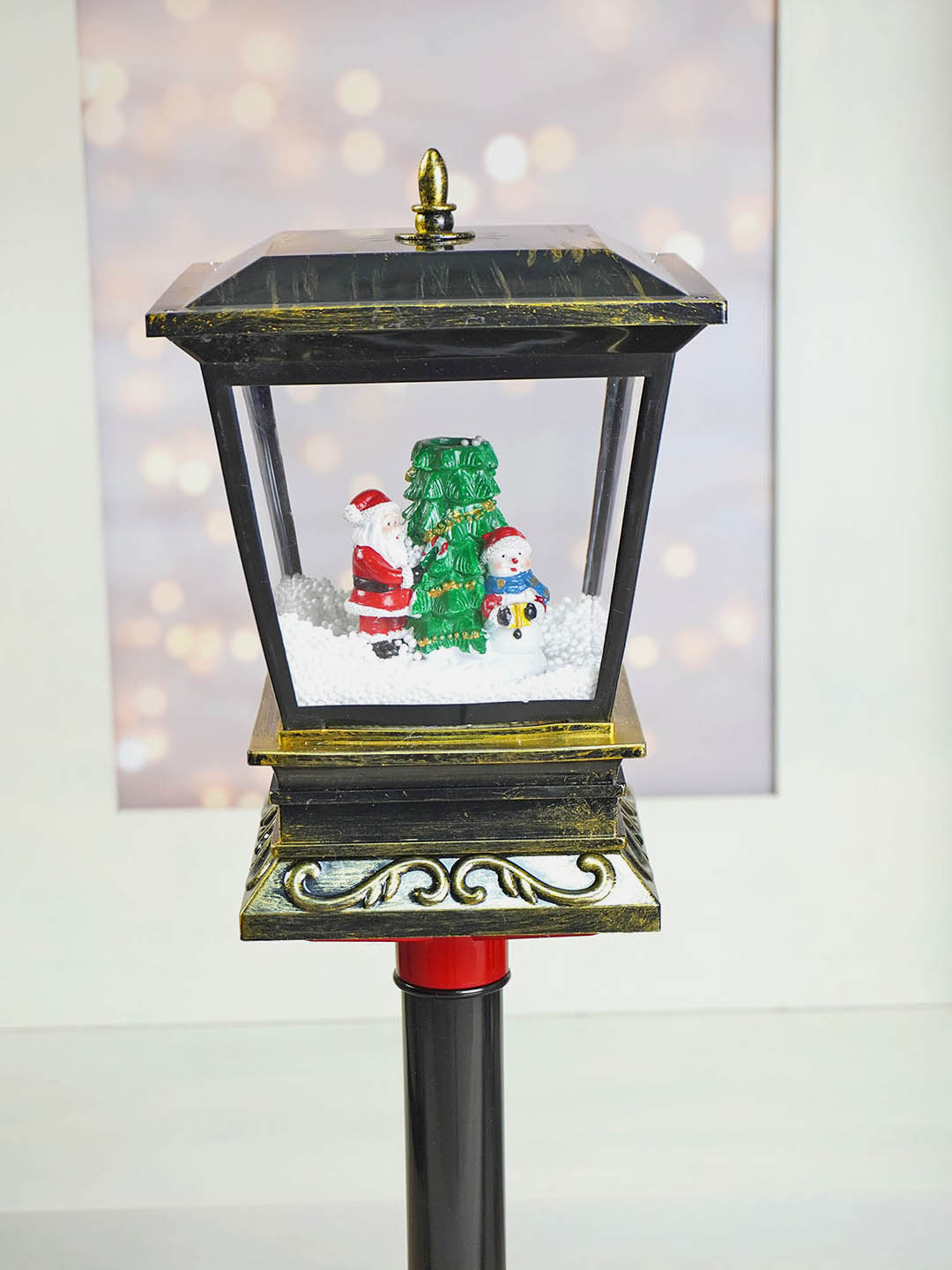 Little Surprise Box, 56 inches Christmas Theme Lamp Post and Snow Globe Christmas Décor