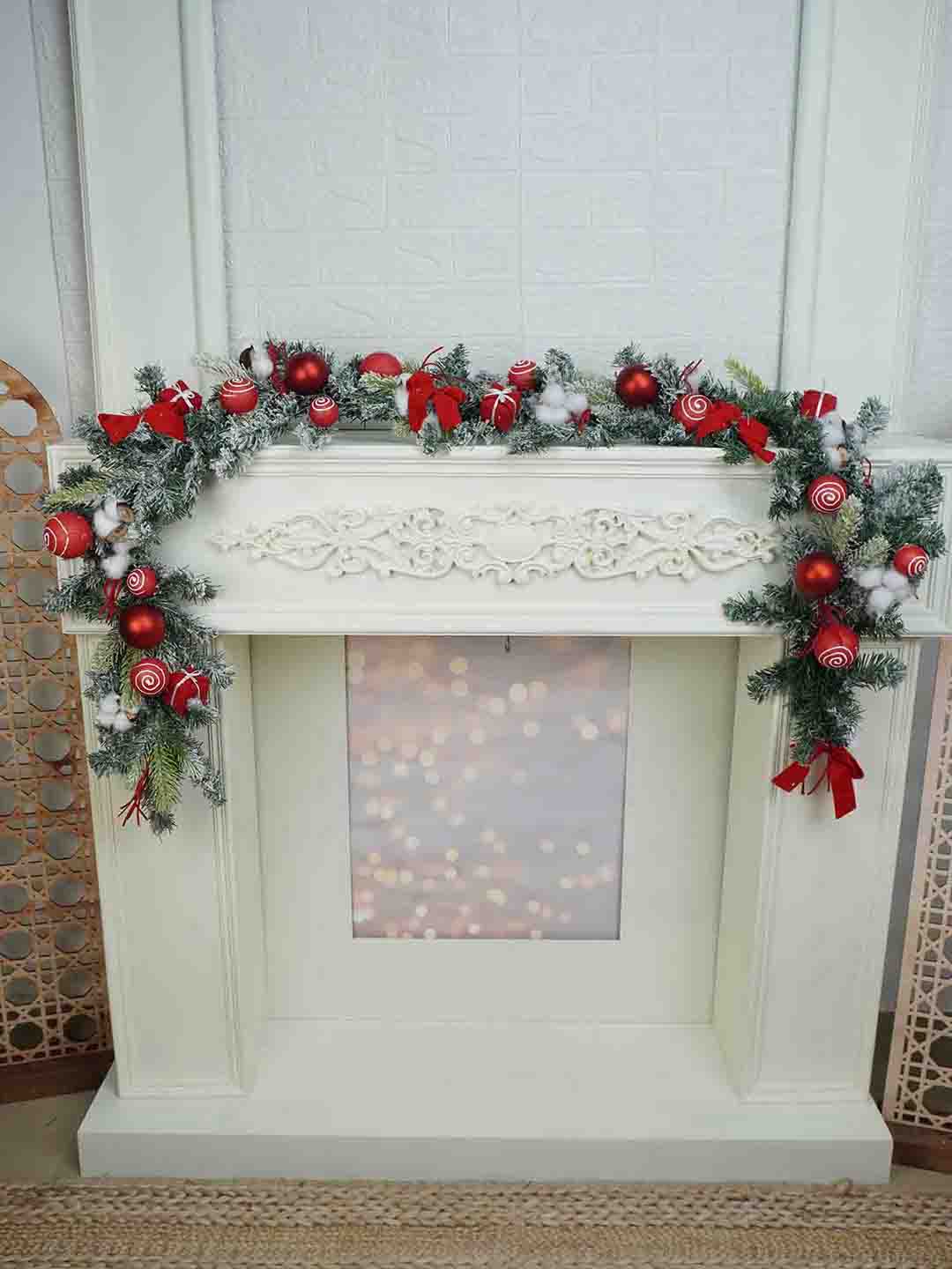 Little Surprise Box Bushy Christmas garland with fillers 6.5 feet