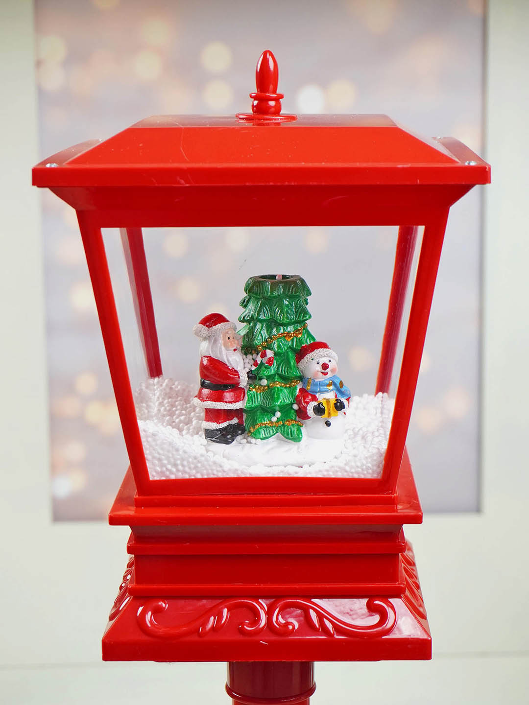 Little Surprise Box, 42 inches Christmassy Lamp Post and Snow Globe Christmas Décor