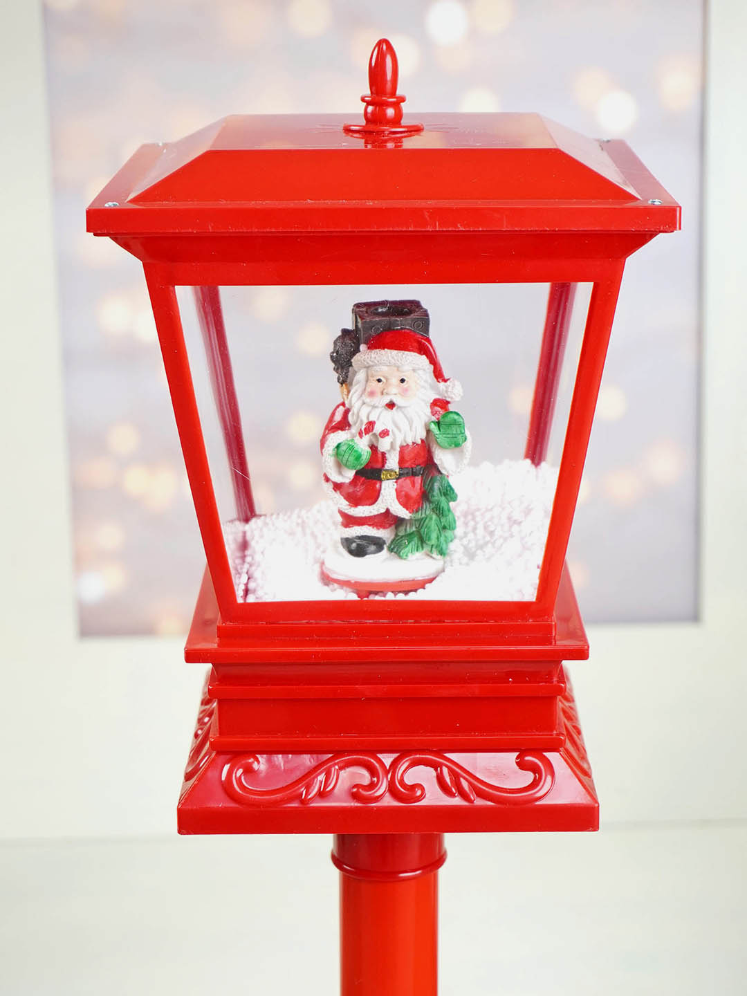 Little Surprise Box, 42 inches Christmassy Lamp Post and Snow Globe Christmas Décor