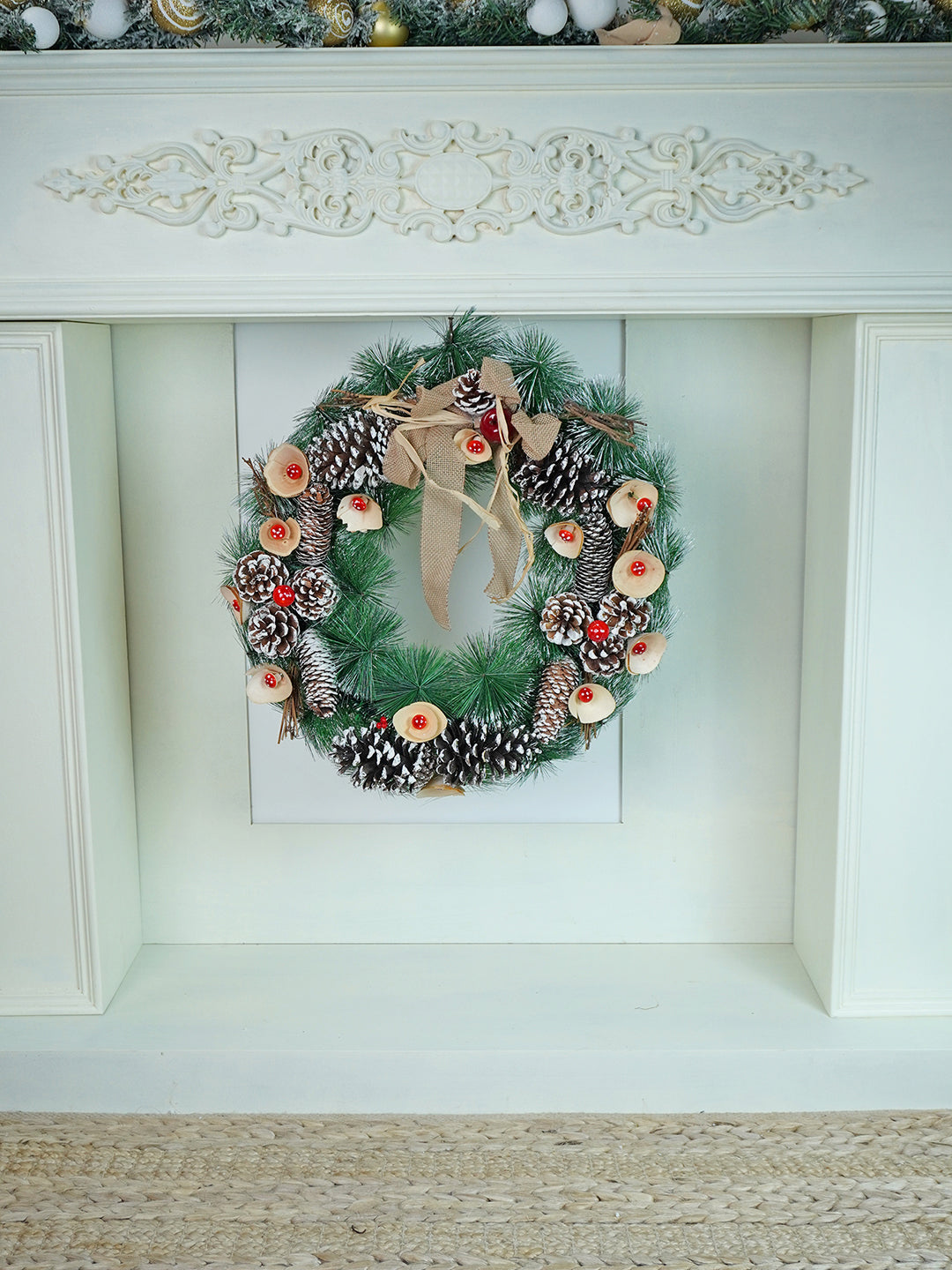 Little Surprise Box Bushy Frosty Christmas wreath & Christmas Décor